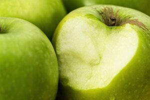 Combien y a-t-il de calories dans une pomme ?